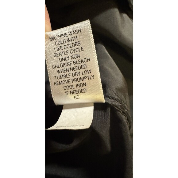 Simply Vera Vera Wang Women’s Black Lightweight Windbreaker Jacket Size Medium - Picture 9 of 9
